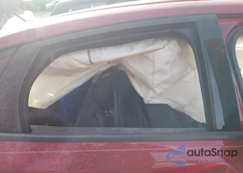 2016 Ford Focus Se z USA, uszkodzony, nr VIN 1FADP3F29GL280118